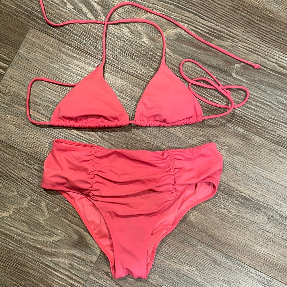 ⚫️ Victoria Secret Pink Coral Tie Bikini Top and Scrunched up bottom